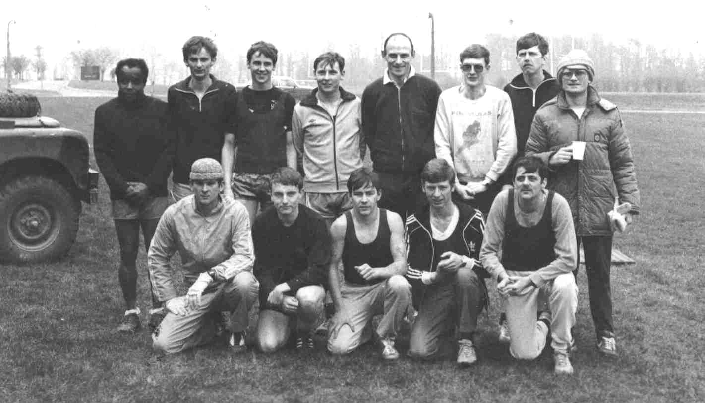HQ X-COUNTRY TEAM WARMINSTER 1983/4